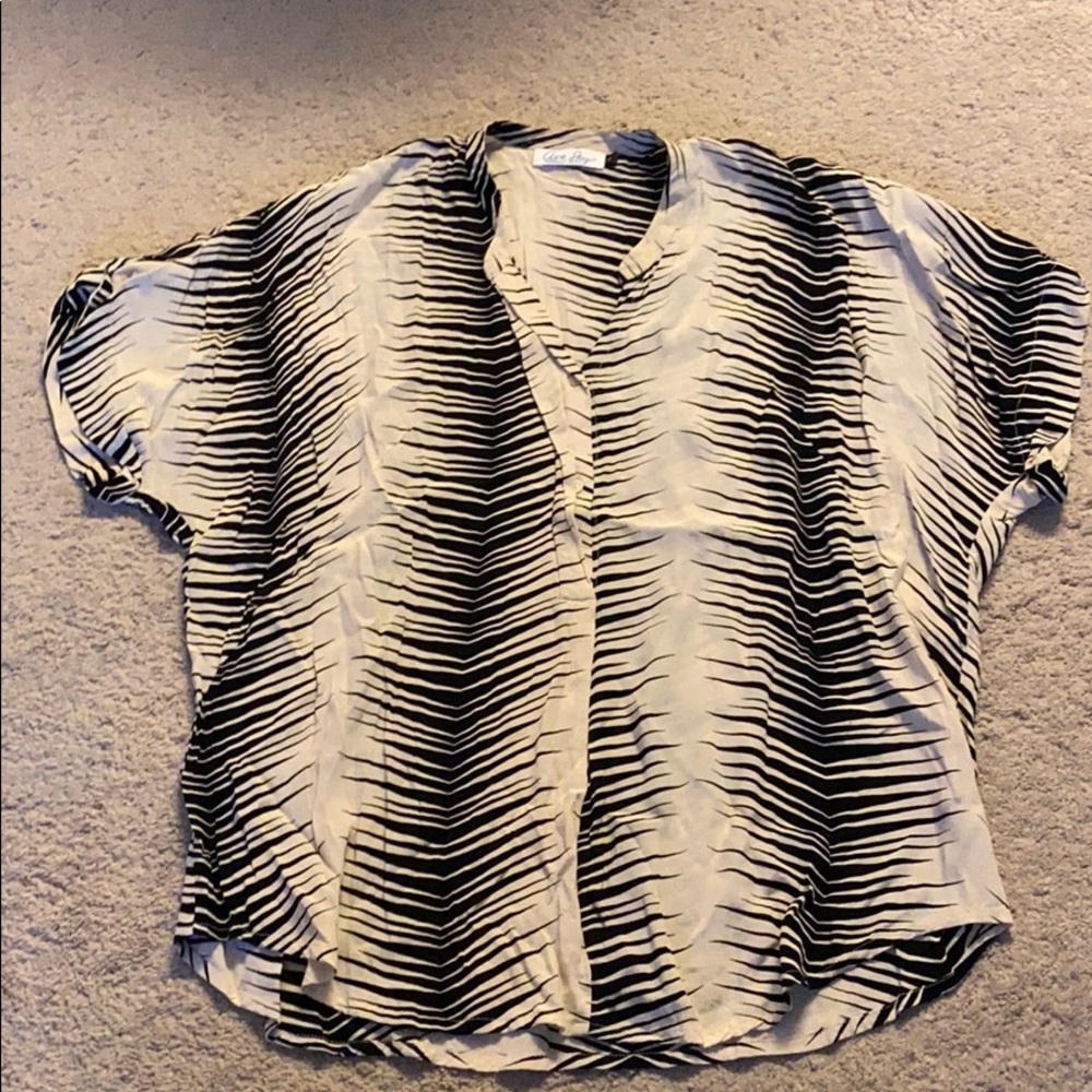 Fighting Eel x Ava Sky Top